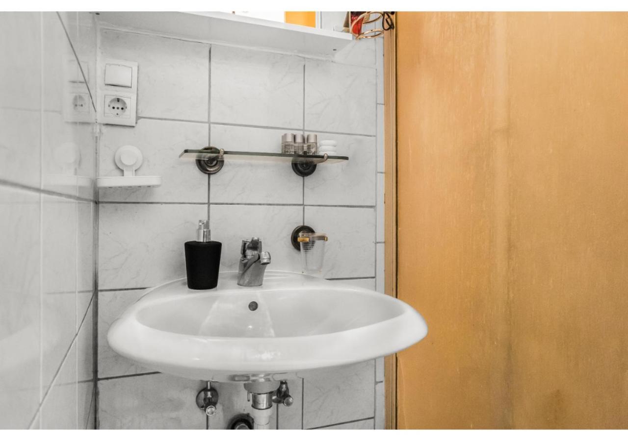 Welcoming 2Br Apt. Near Danube & Millenium Tower Βιέννη Εξωτερικό φωτογραφία